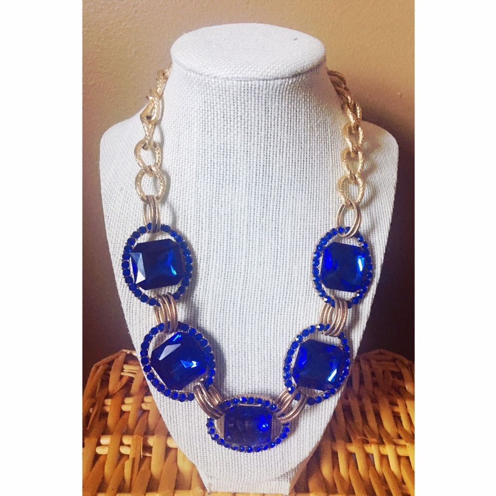 ‼️ 1 DAY SALE ‼️ ♥️ Blue Stoned Statement Necklace