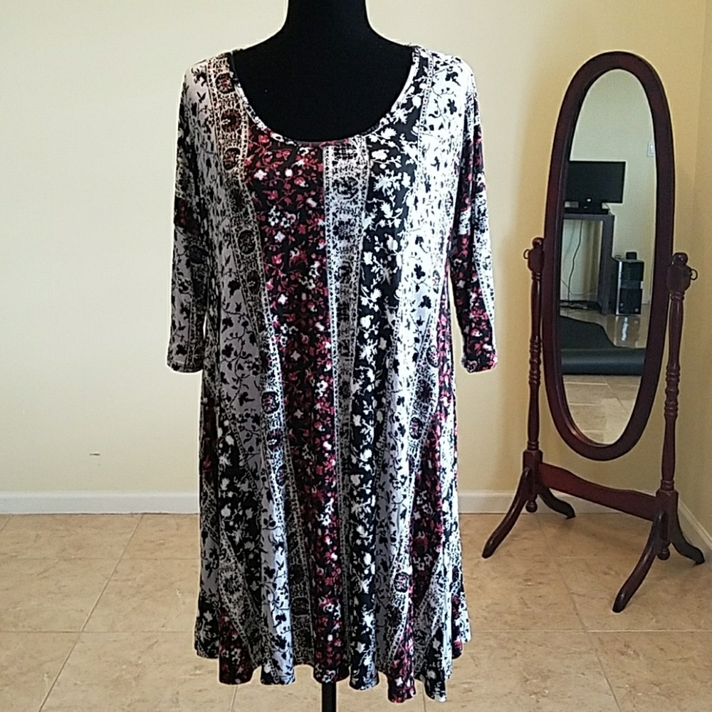 Charlotte Russe 3/4 sleeve swing dress