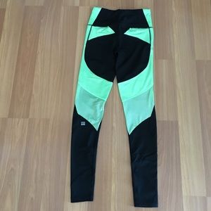 NWOT Victoria Secret VSX Sport leggings size XS