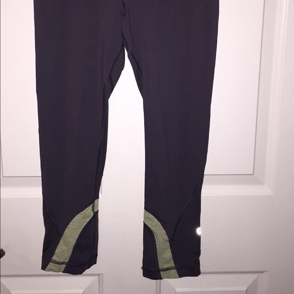 Lululemon crops size 6