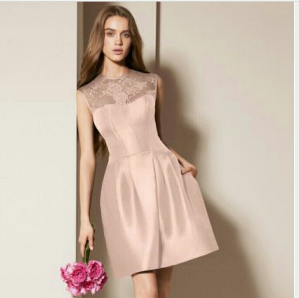 🌷HOST PICK🌷Vera Wang Dress