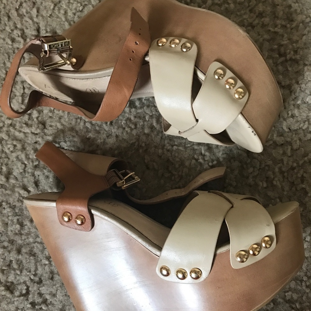 Aldo wedges