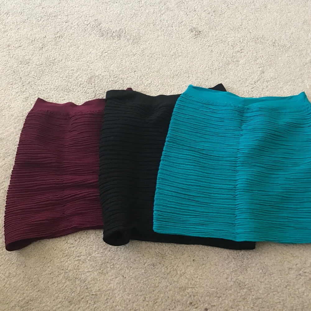 3- ONE SIZE SKIRTS