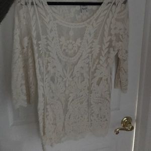 Size L lace top