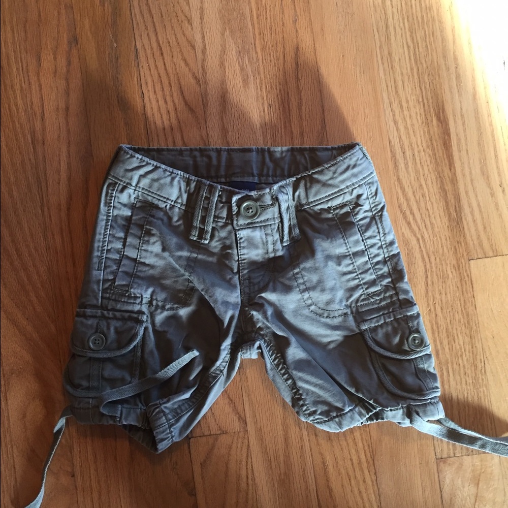 Girls Gap cargo shorts