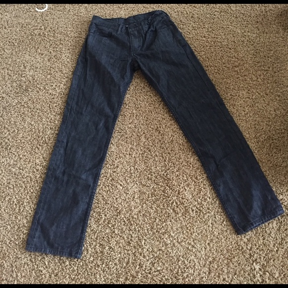 selling levis