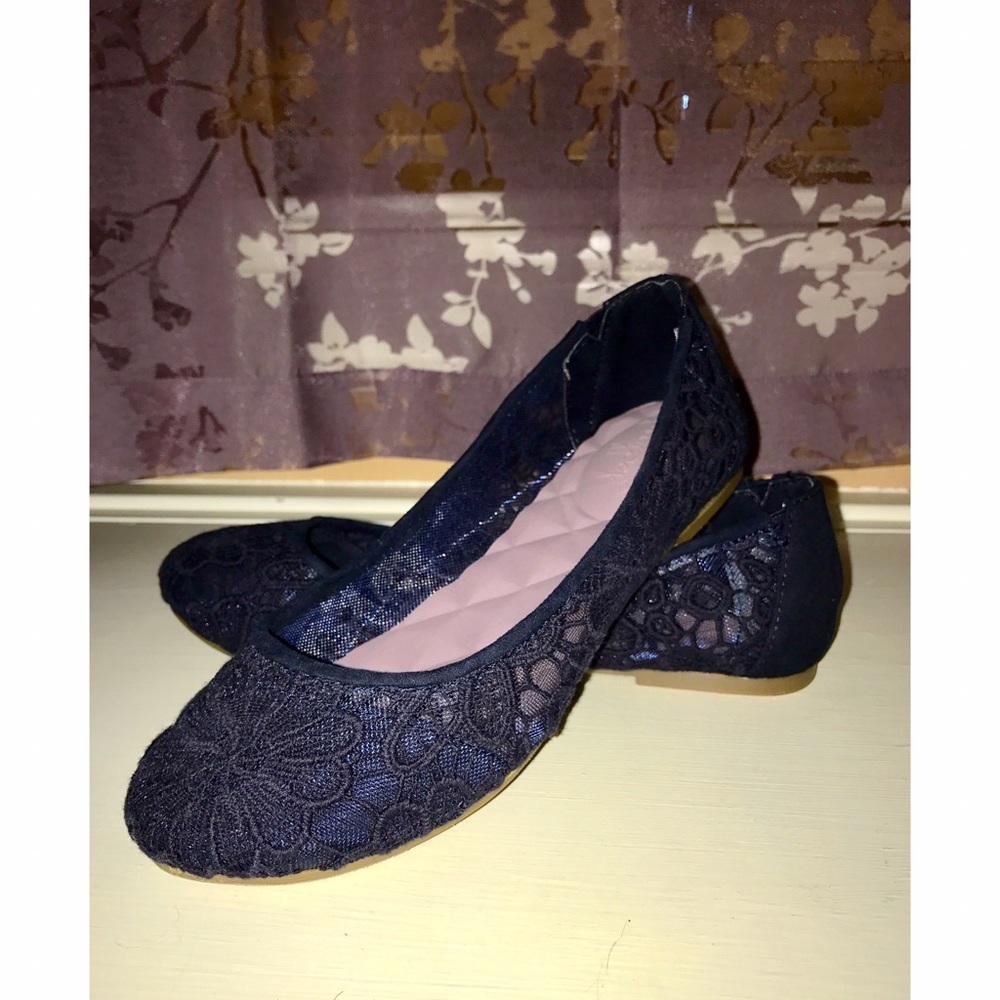 Navy Crochet Elsa Flat size 6.5 (7-7.5)