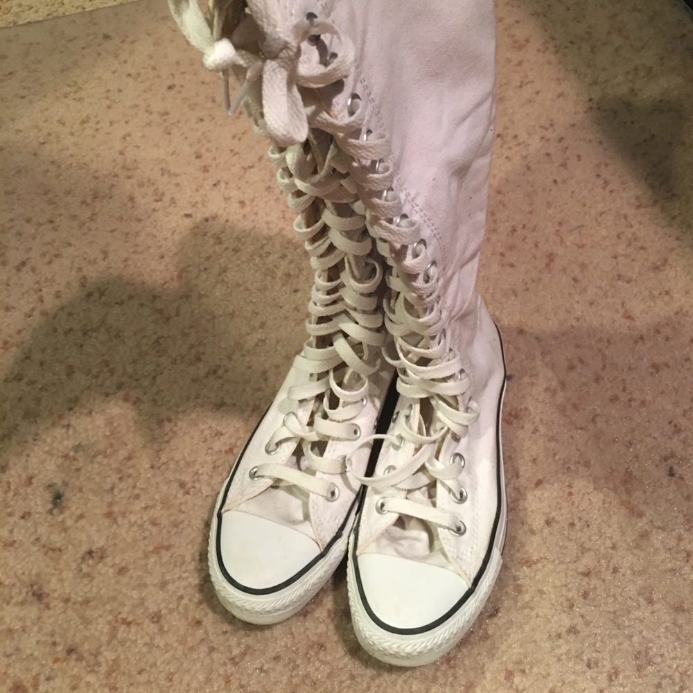 Converse hi Chuck Taylors
