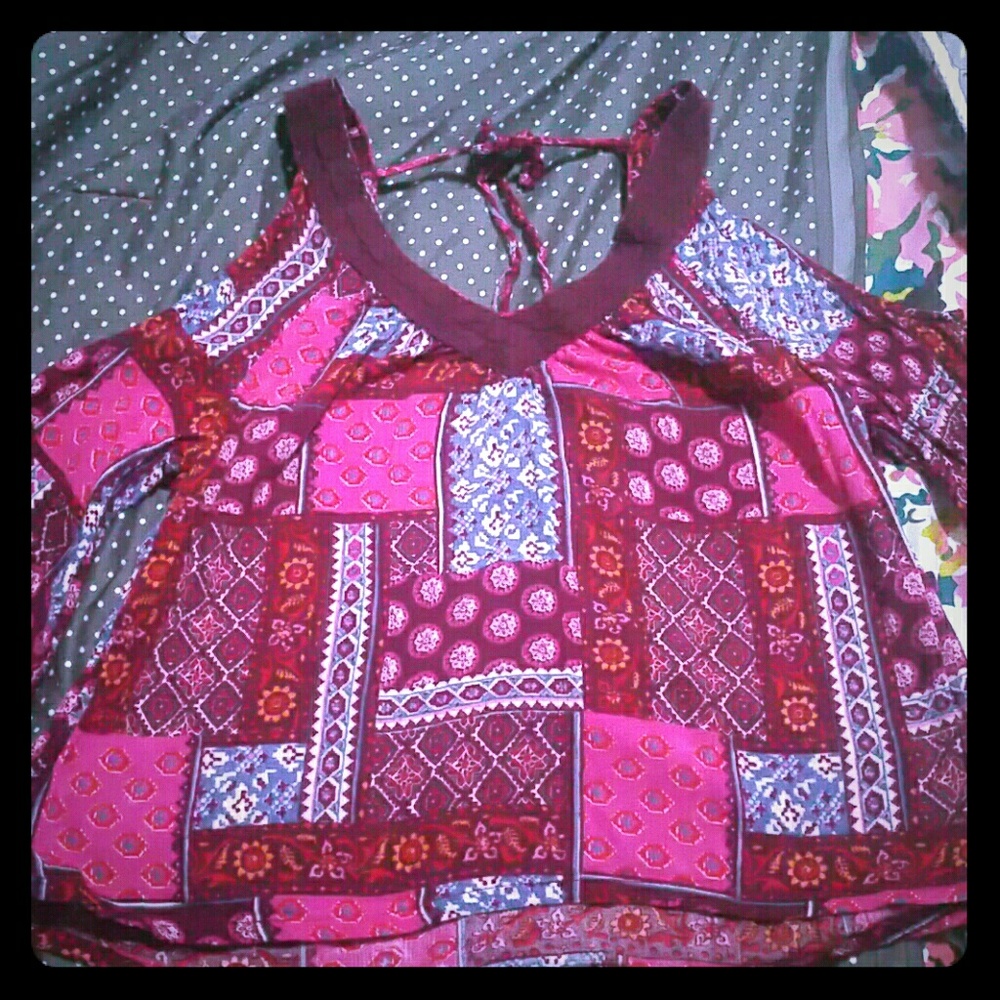 Pattern cold shoulder