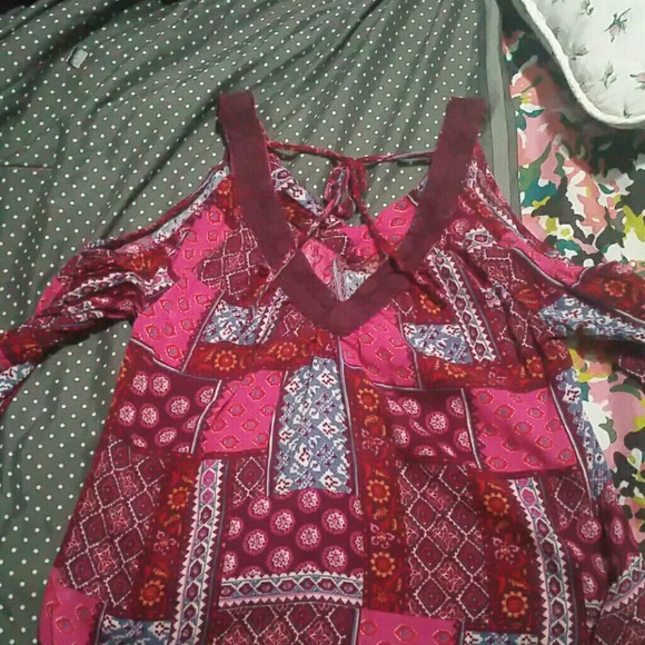 Pattern cold shoulder - Picture 3 of 3