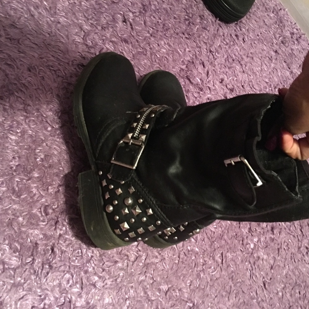 Boots with studs
