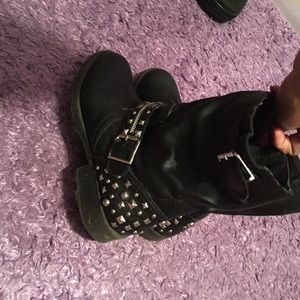Boots with studs