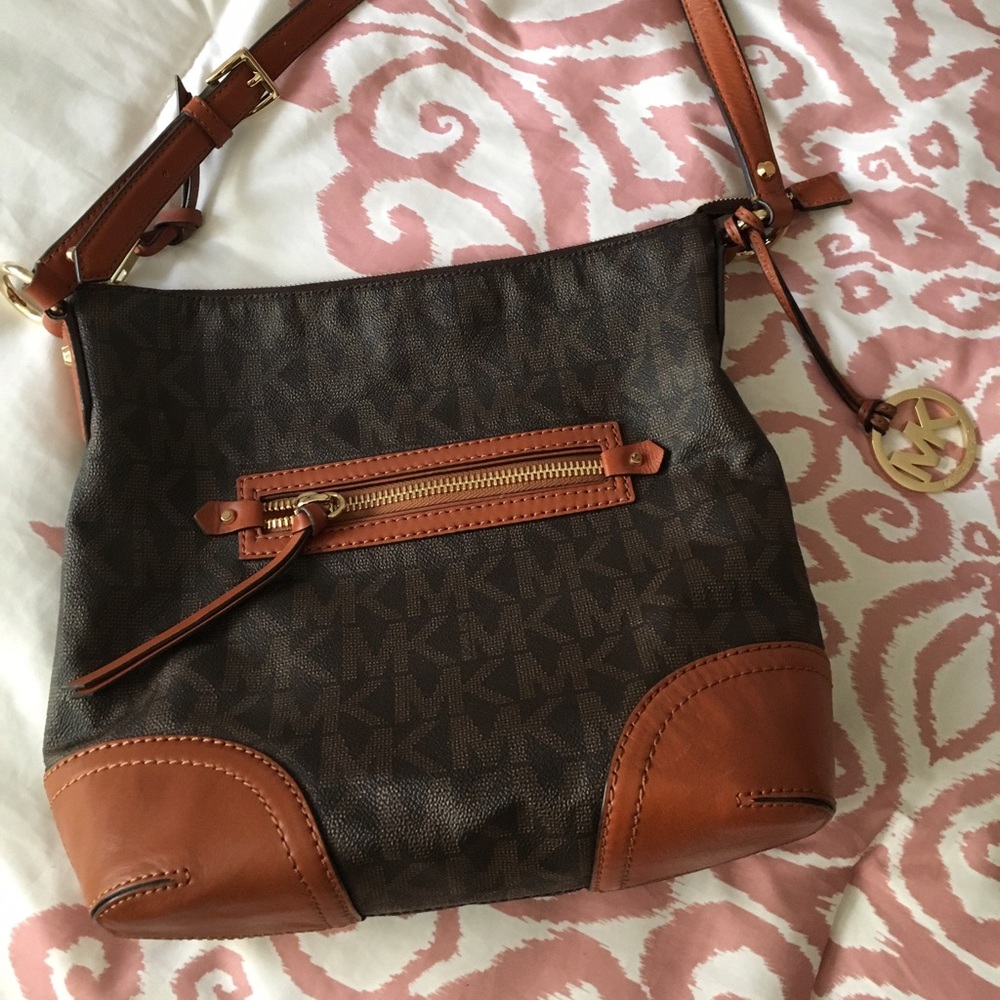 Classic brown Michael Kors bag!