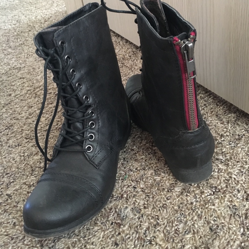 Black Steve Madden Trooper Boots