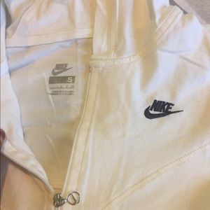 Nike athletic long sleeve shirt