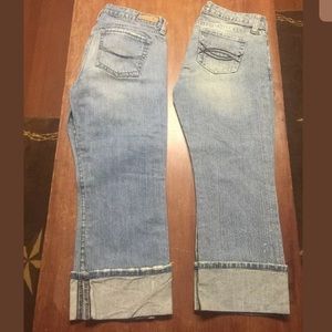 Bundle of Abercrombie and Finch capris size 6