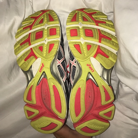 Asics Running Shoes | size 7 - Picture 5 of 6