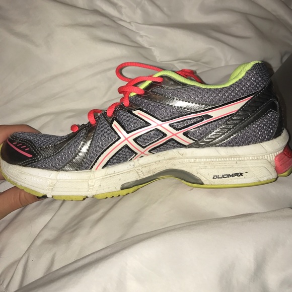 Asics Running Shoes | size 7 - Picture 6 of 6
