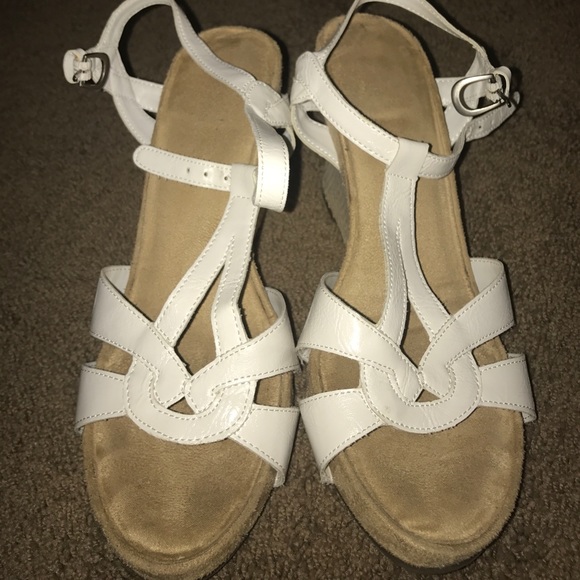 White and Tan Wedges - Picture 2 of 3