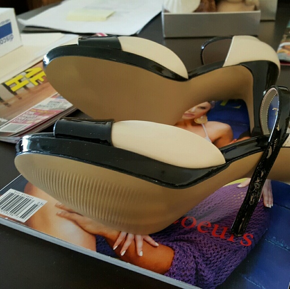 Classy shoes - Picture 3 of 3