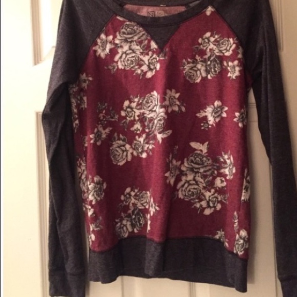 Long sleeve flower print great condition