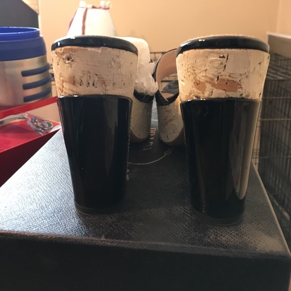 Prada high heeled shoes - Picture 3 of 5