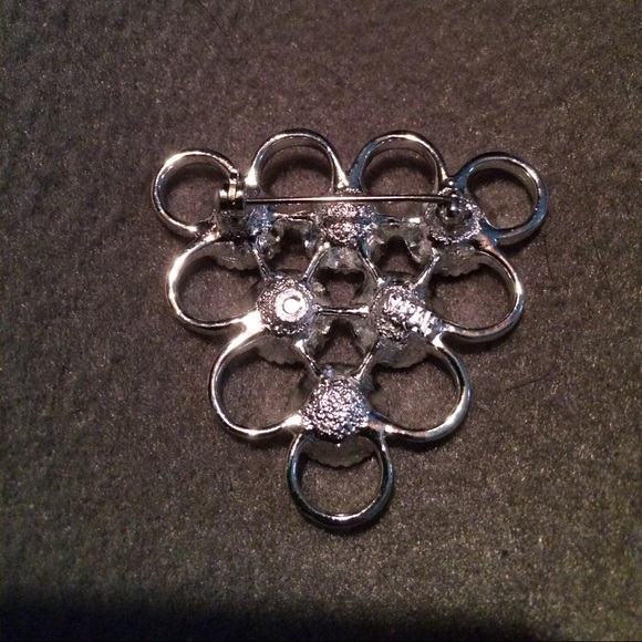 Brooch - Picture 2 of 3