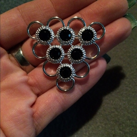 Brooch - Picture 3 of 3