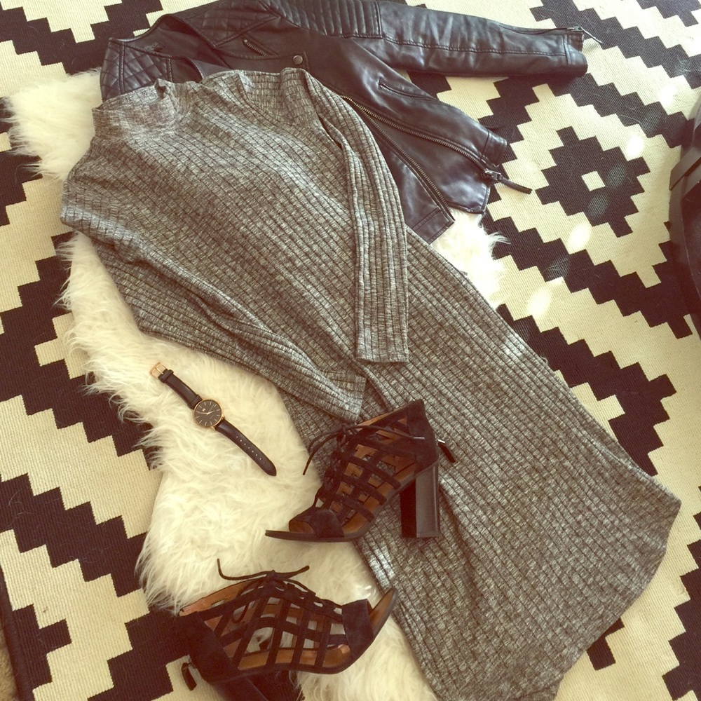 Abercrombie and Fitch body con midi dress