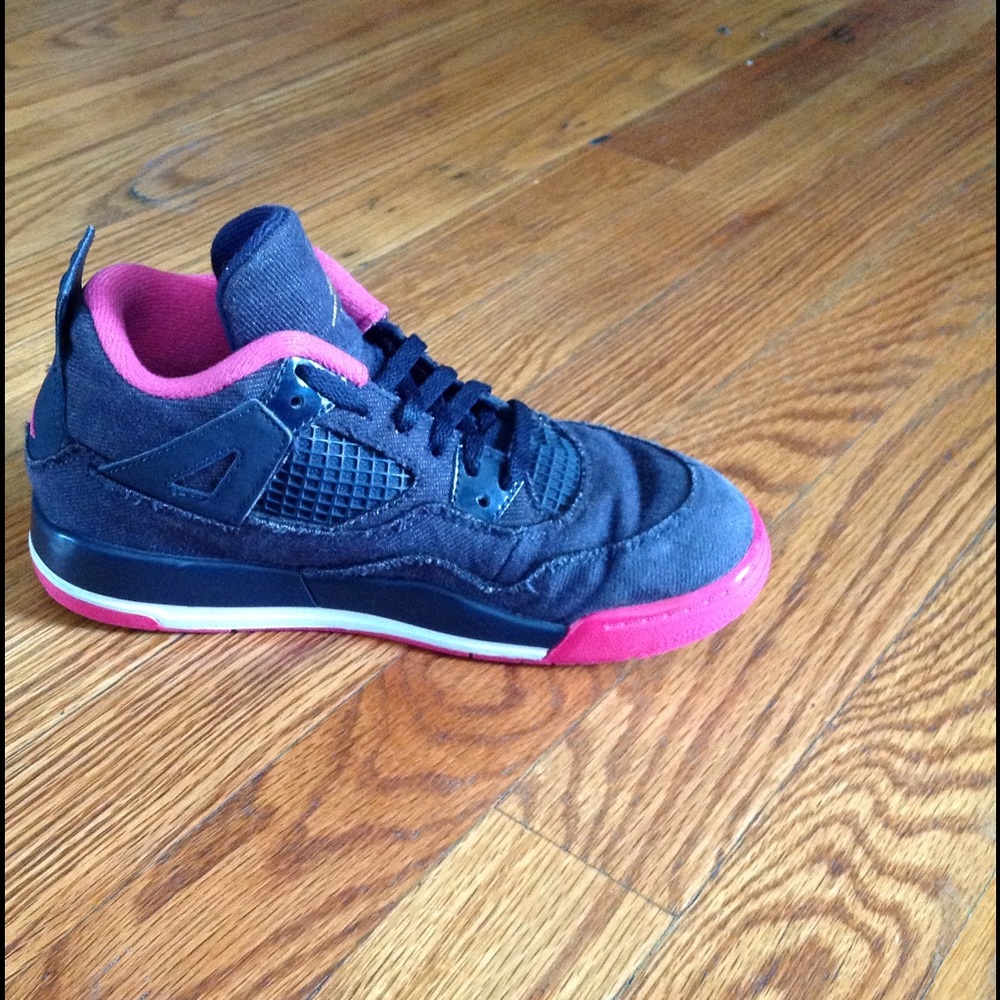 Girls JORDAN shoes. Retro Demin Blue & Pink.