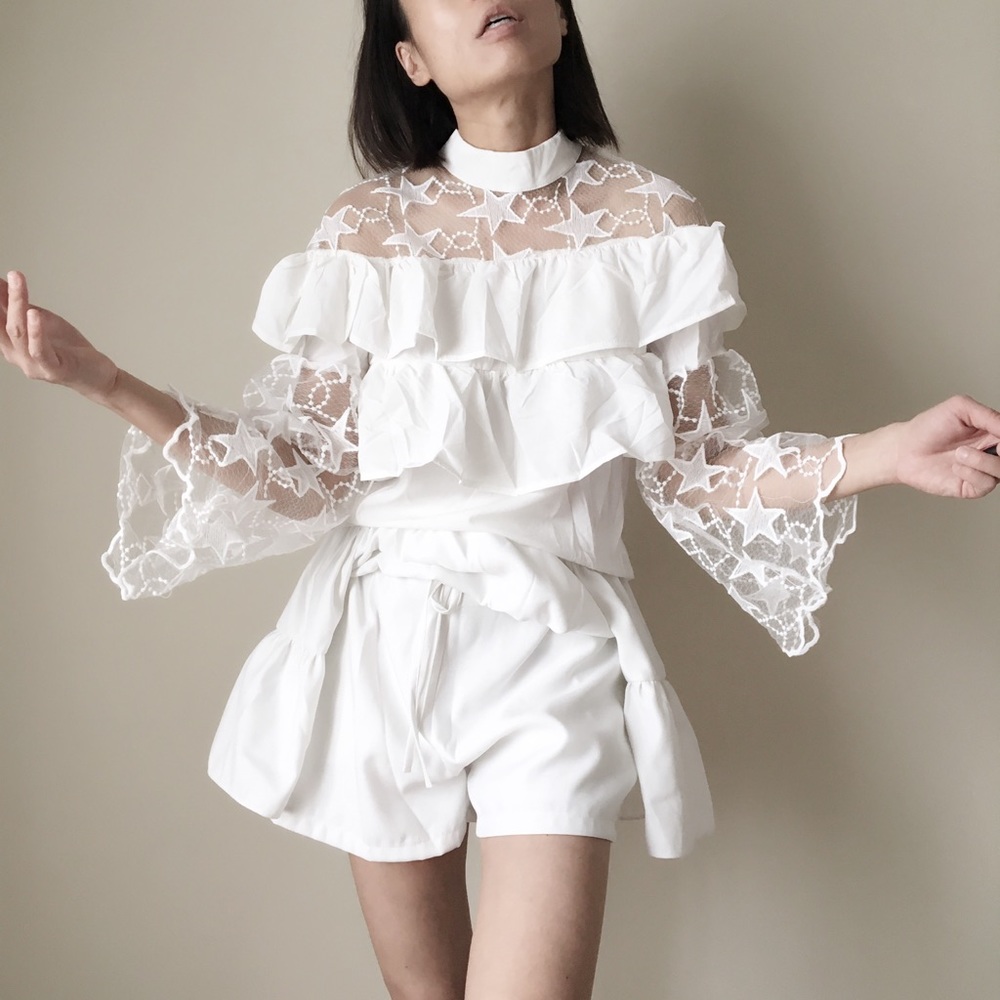 Sonia ruffle top with star appliqués. Top quality - Picture 3 of 6