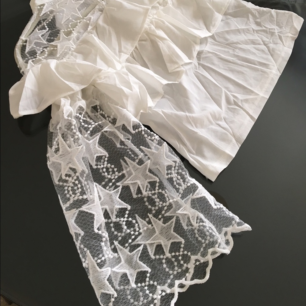 Sonia ruffle top with star appliqués. Top quality - Picture 6 of 6