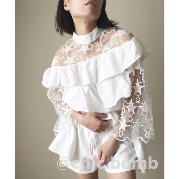 Sonia ruffle top with star appliqués. Top quality - Picture 2 of 6