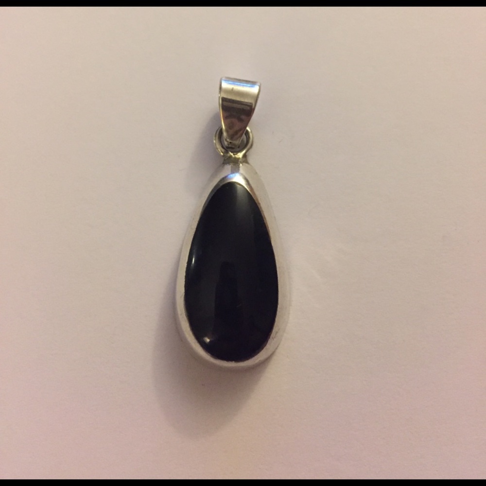 An Authentic Onyx Pendant in Sterling Silver 925