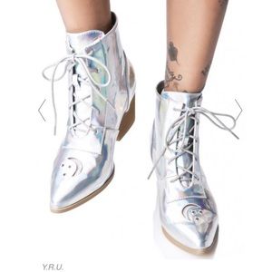 YRU Cosmic Aura Boot Size 7