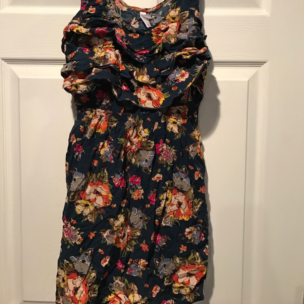 Sundress - Picture 2 of 3