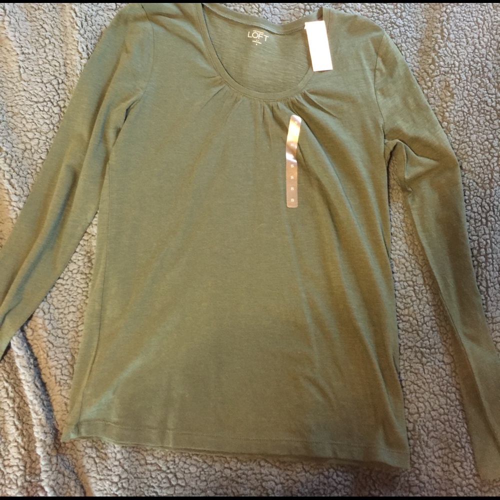 NEVER WORN Green Long Sleeve