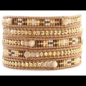 NATURAL MOTHER OF PEARL MIX WRAP BRACELET ON BEIGE