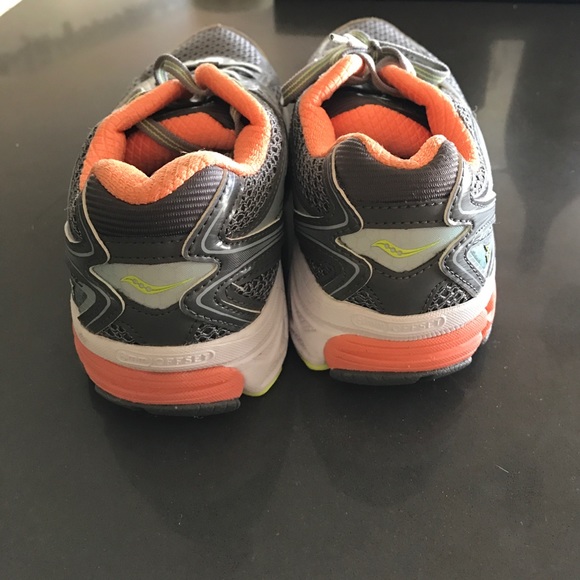 Saucony Powergrid Running Shoes - Picture 3 of 5