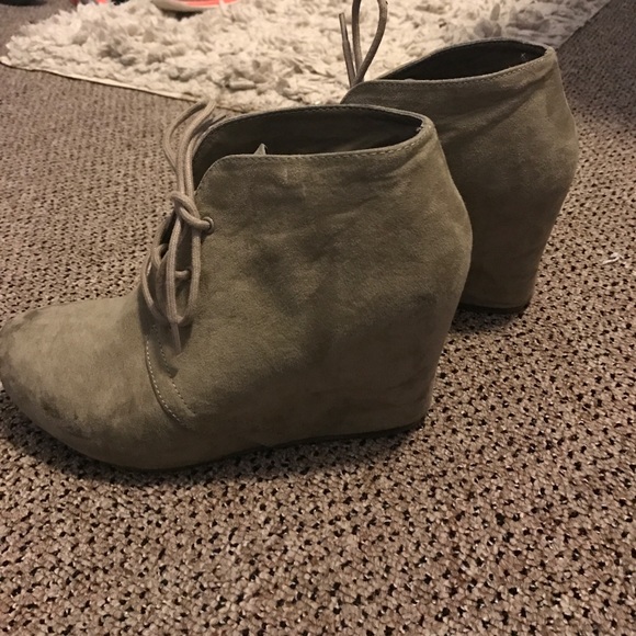 Wedged Booties | size 8 | XAPPEAL - Picture 3 of 3