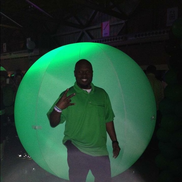 Meet your Posher, Antonio - Picture 1 of 1