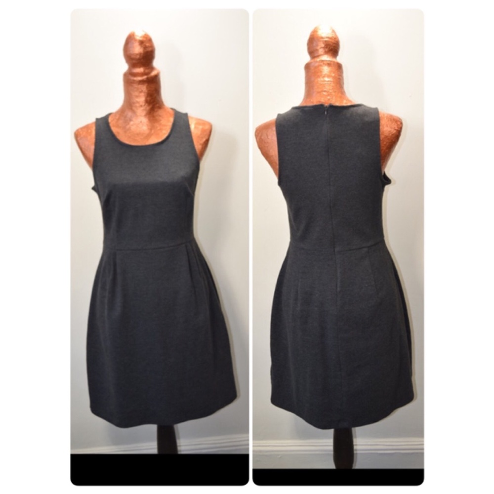 SALE Old Navy Gray Stretchy Zip Dress. size Medium