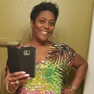 Meet your Posher, Rene'