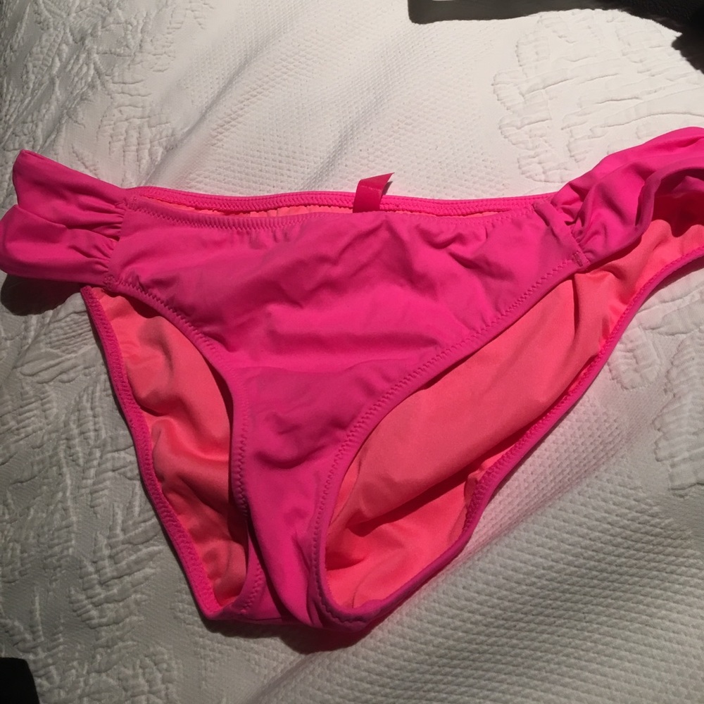HOT PINK bikini bottoms 💗👙
