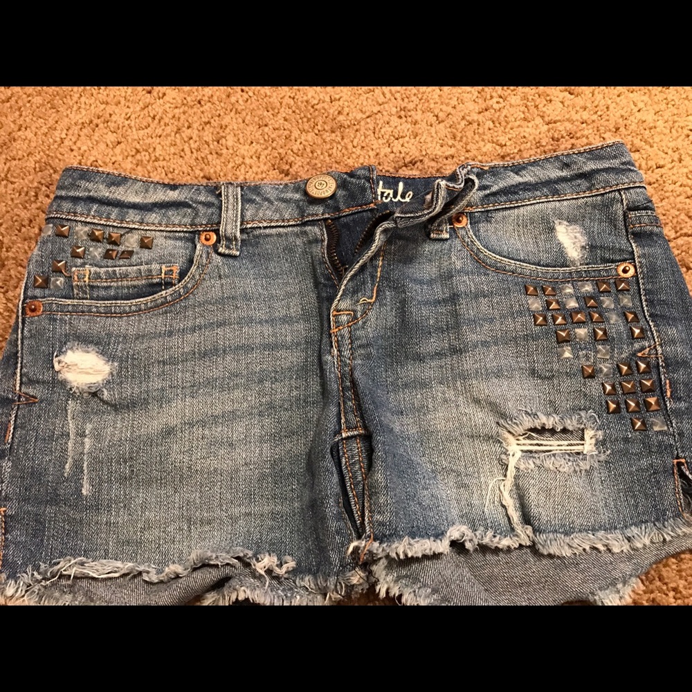 Aeropostale distressed shorts