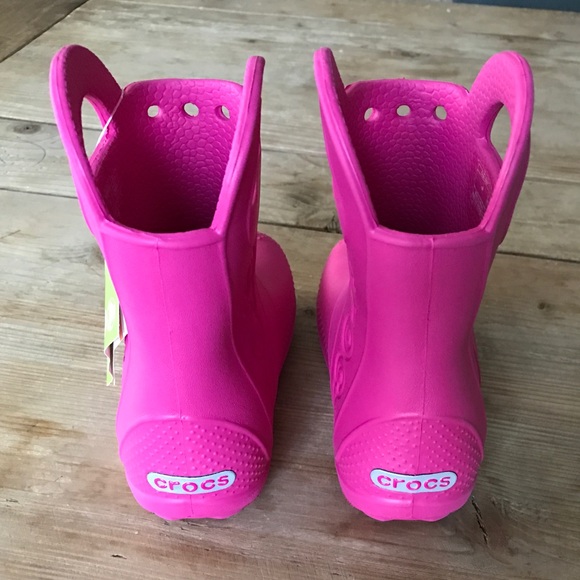 💘HOST PICK!💘 Crocs Kids Handle It Rain Boots - Picture 2 of 4