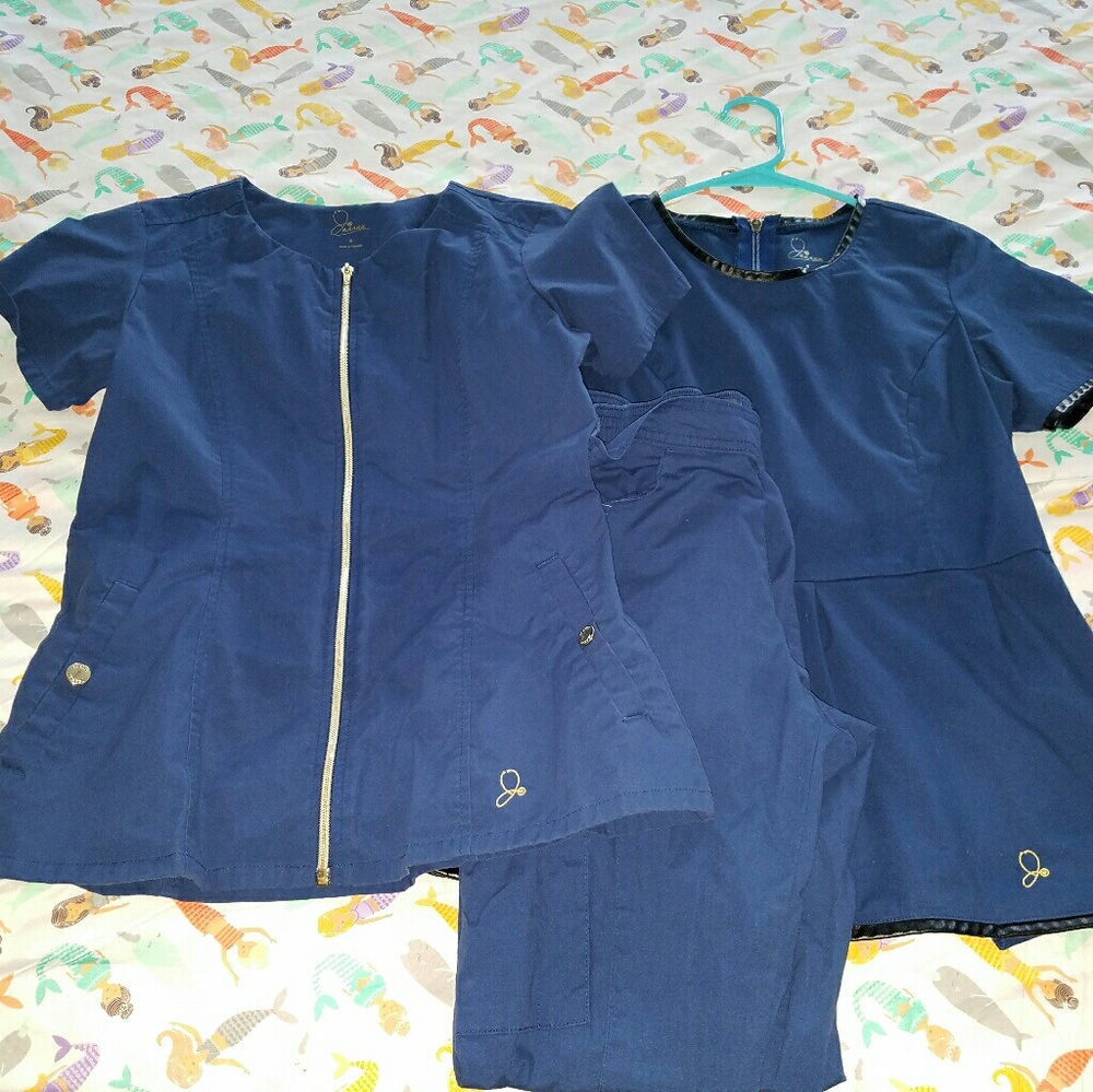 Janauu Scrubs , 3 pieces