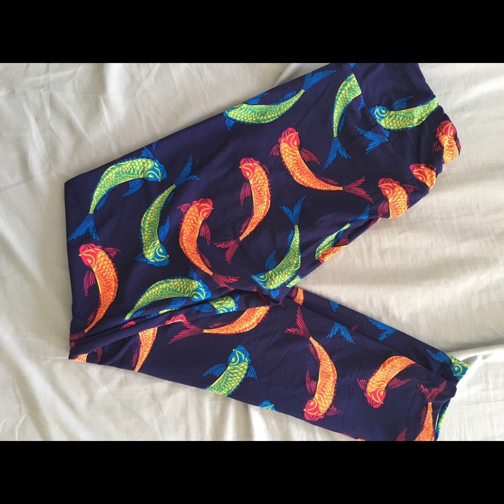 OS Koi Fish Leggings