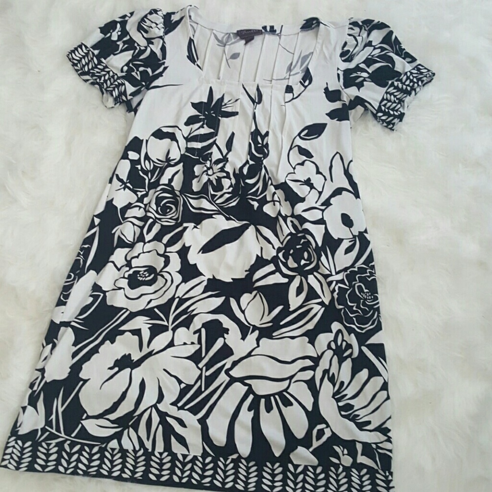 Black and white floral print dress
