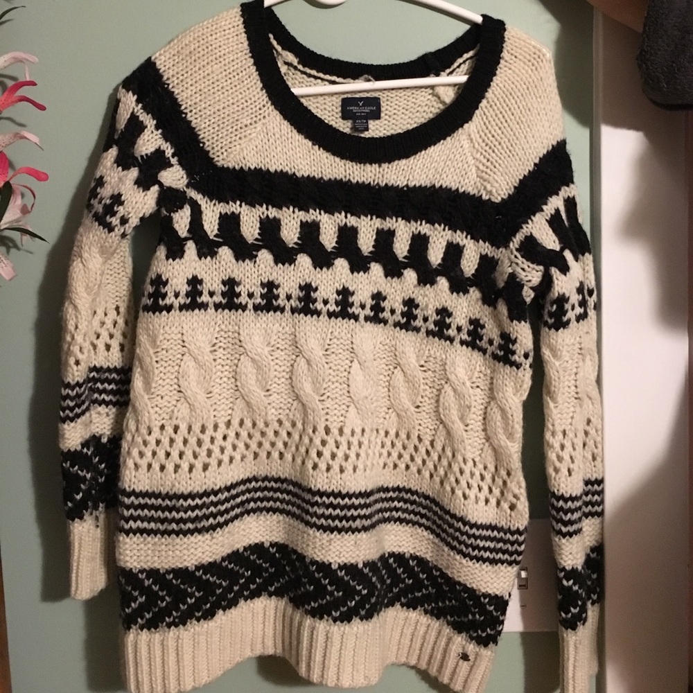American Eagle Sweater